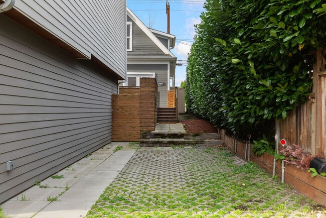 Building Photo - 2749 NW 65th St