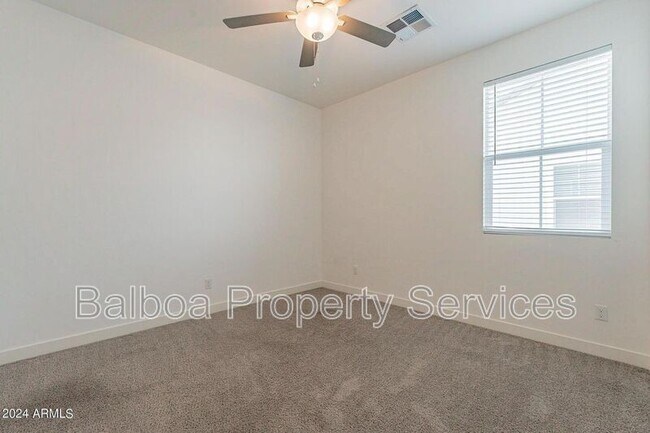 Building Photo - 5516 S Dillon Cir