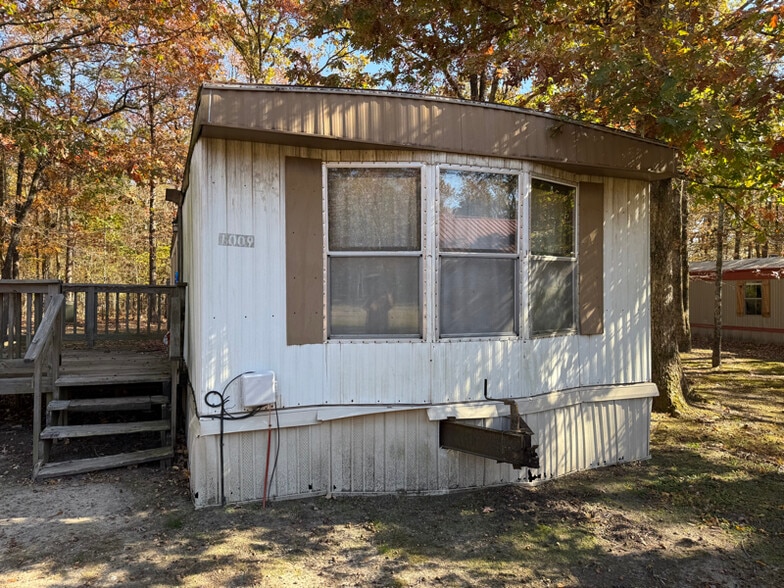 Building Photo - 1009 N Eve St