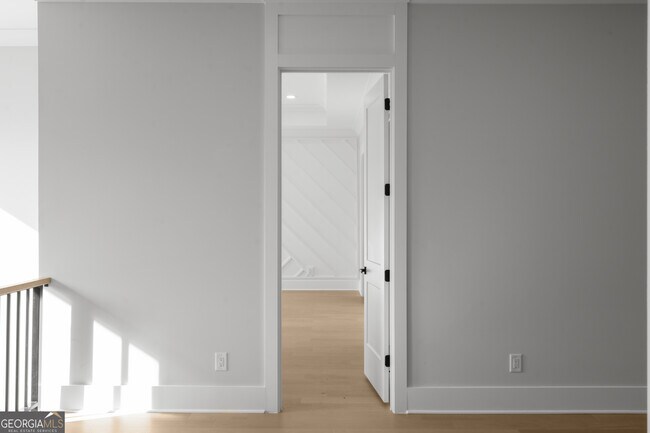 Building Photo - 407 Thunder Rd