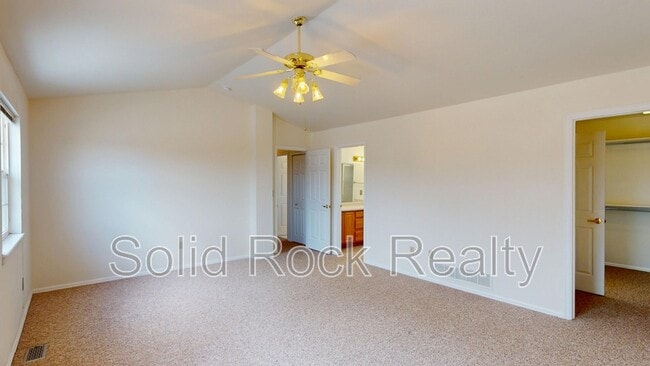 Building Photo - 2635 Leoti Dr