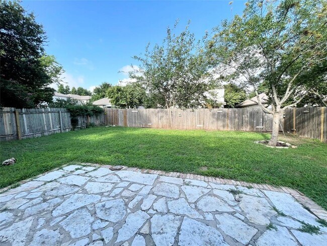 Building Photo - 10512 Hainsworth Park Dr