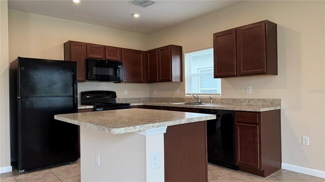 Building Photo - 1481 Haines Dr