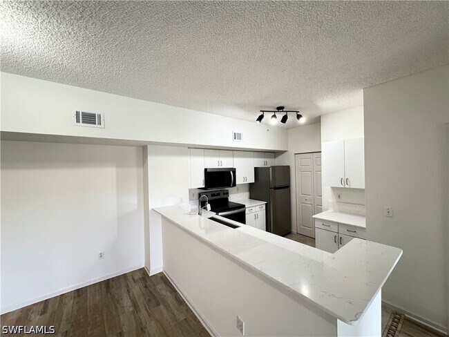 Building Photo - 1830 Florida Club Cir