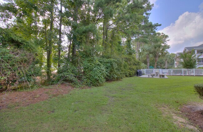 Building Photo - 682 Riverwalk Dr