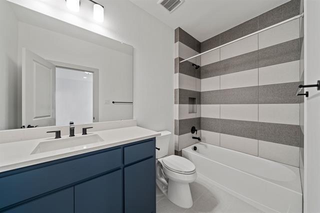 Building Photo - 10375 Great Days Dr