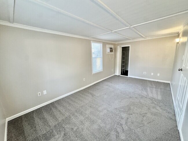 Building Photo - 4093 Barron Ave