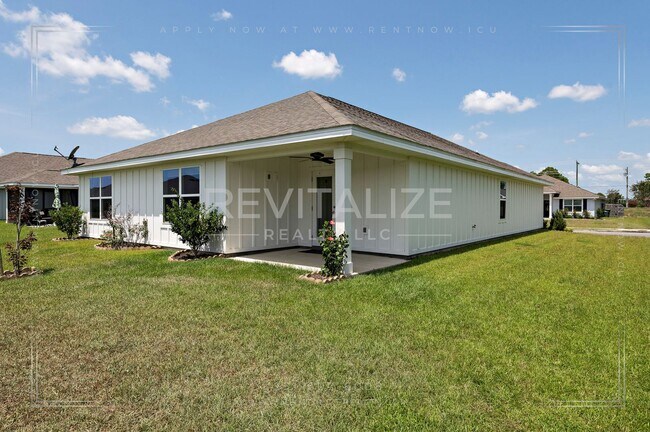 Building Photo - 22360 Aleutian Ave