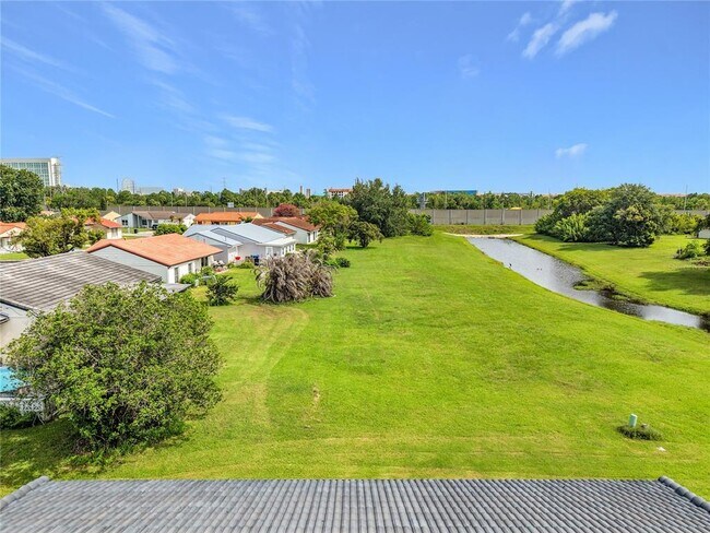 Building Photo - 5501 Memorial Dr