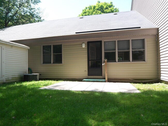 Building Photo - 180 Heritage