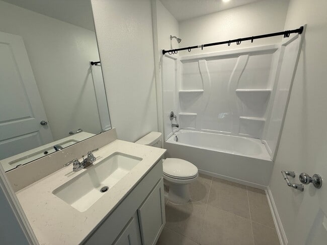 Building Photo - HAINES CITY: 3 Bed/2 Bath/2 Car Garage SFH...