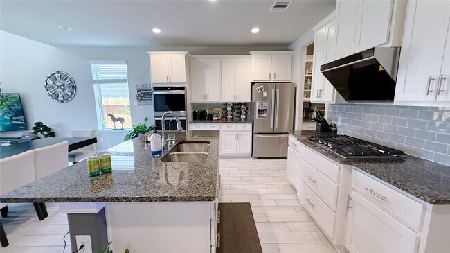 Building Photo - 28726 Pearl Bridge Ln