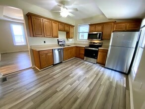 Building Photo - 232 S Main St