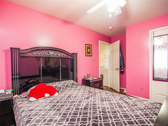 Building Photo - 16307 Pebble Crest Ct