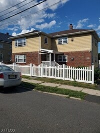 Building Photo - 32 Harding Ct