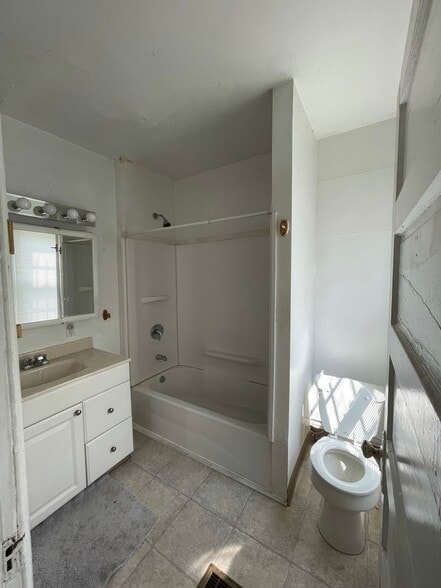 Building Photo - 231 Ashworth Pl