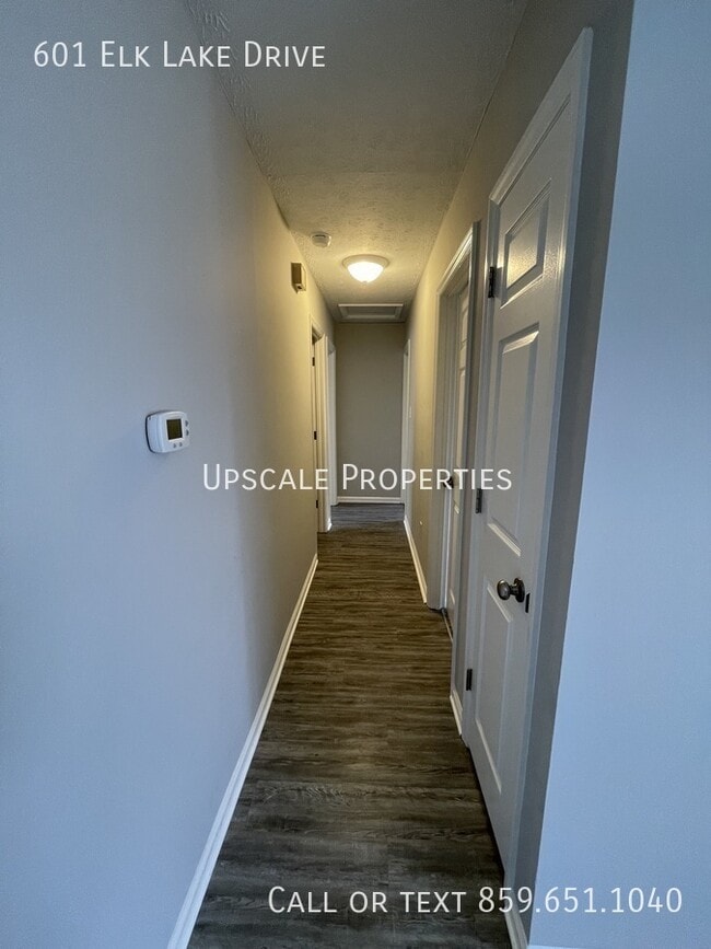 Building Photo - 601 Elk Lake Dr