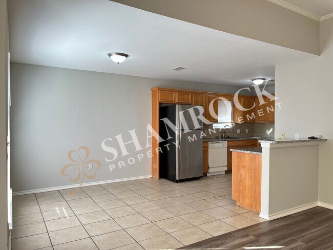 Building Photo - 10205 Lilac Ln