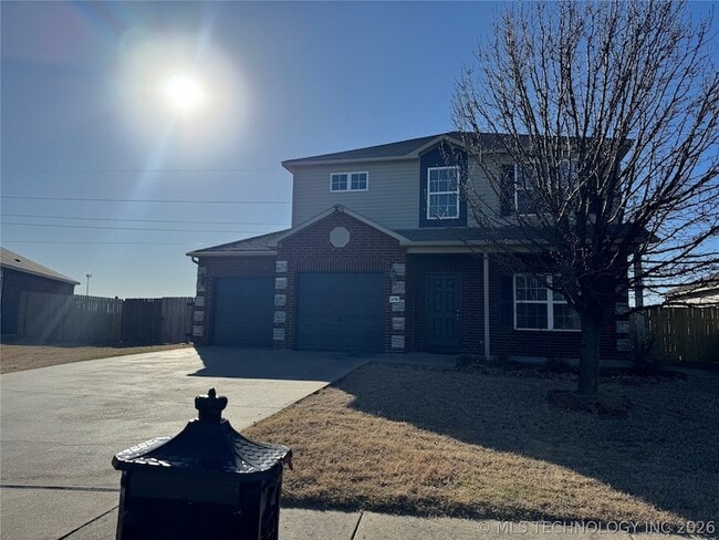 Building Photo - 14780 S Fern Pl