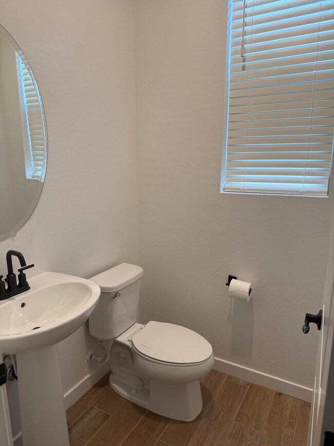 Building Photo - 18085 W Lupine Ave