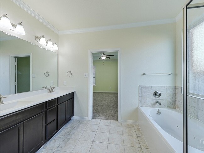 Building Photo - 11605 Champion Creek Dr