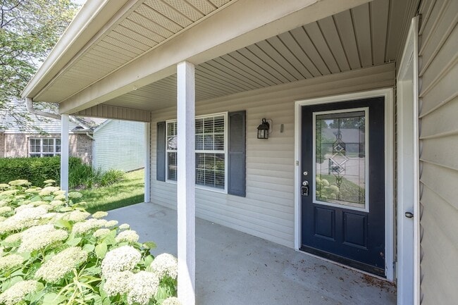 Building Photo - 2410 Silver Ct