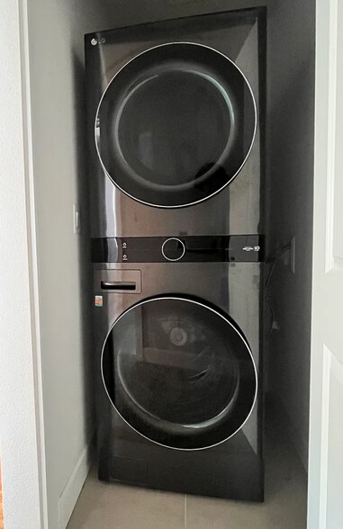 Building Photo - 17009 SW Friendly Ln