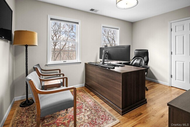 Building Photo - 105 Hardscrabble Lake Dr