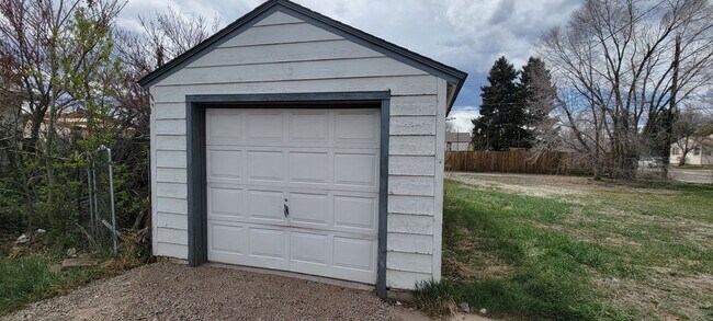 Building Photo - 4701 S Pearl St