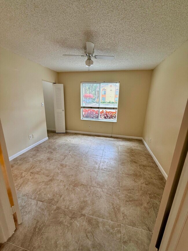 Building Photo - 1142 Coral Club Dr
