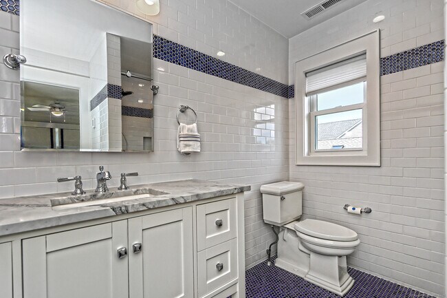 Building Photo - 41 Melba St