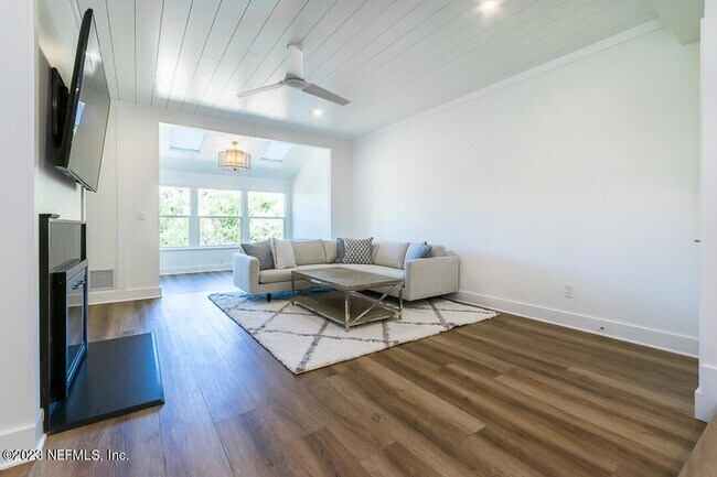 Building Photo - 646 Ponte Vedra Blvd