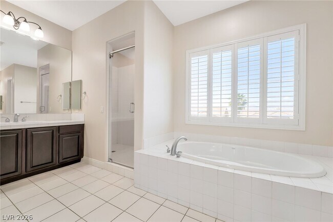 Building Photo - 2528 Lochmaben St
