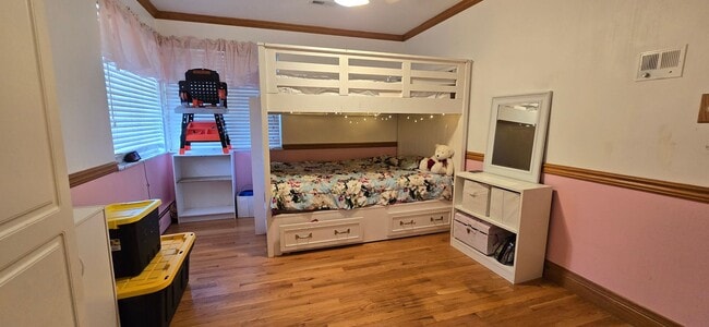 Building Photo - Charming Country Living Home with Modern Amenities!