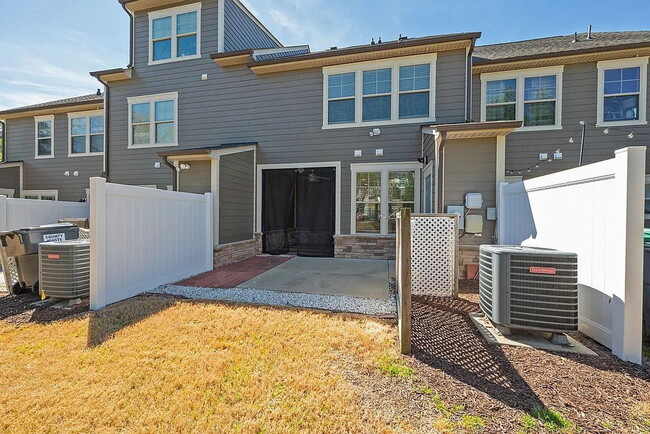 Building Photo - 17458 Memorial Tournament Dr