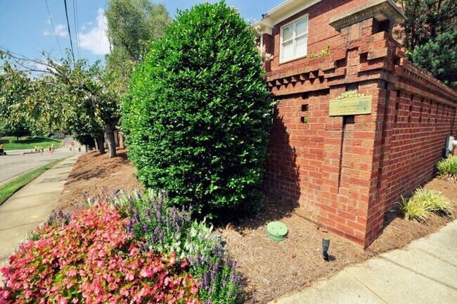 Building Photo - 2708 Dilworth Heights Ln