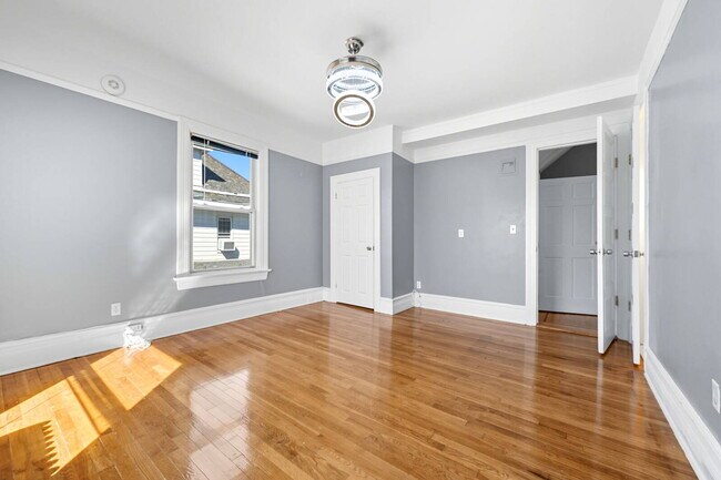 Building Photo - 165 Park Ave