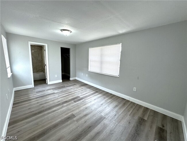 Building Photo - 2117 Mitchell Ct