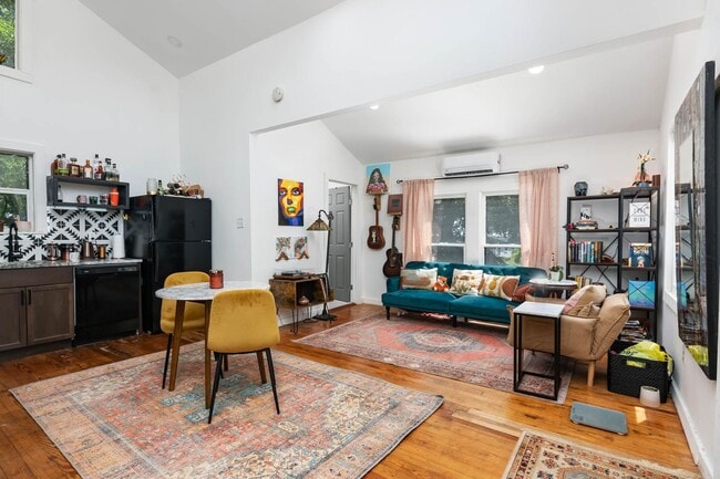 Building Photo - Home for Rent