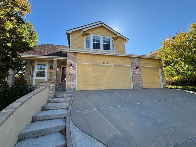 Primary Photo - 4 Bedroom, 3.5 Bathroom Home with A/C! - A...