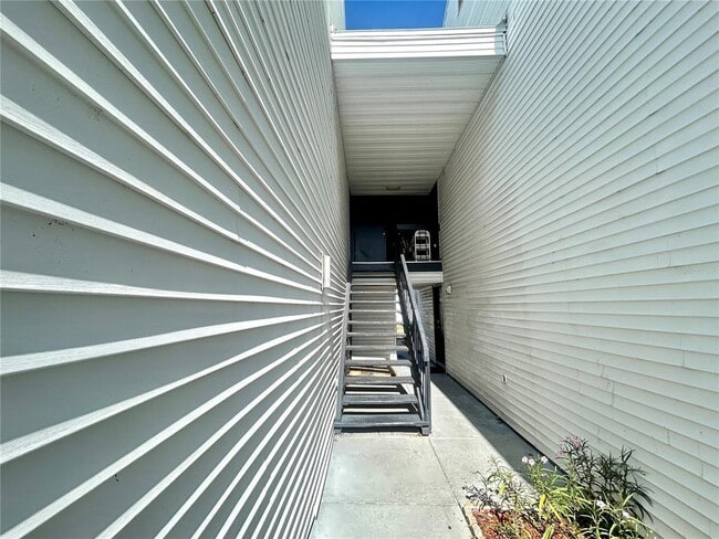 Building Photo - 705 Haven Pl