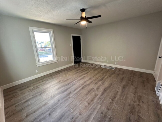 Building Photo - 114 N Missouri Ave