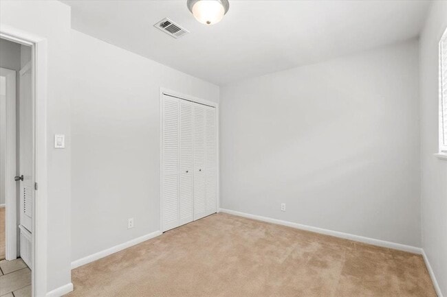 Building Photo - 3306 Westhill Dr