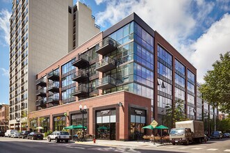 Building Photo - 211 W Scott St