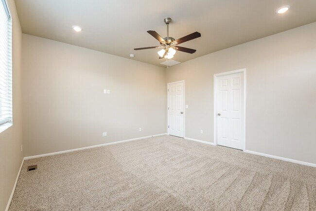 Building Photo - 9243 Salida St