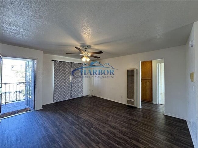 Building Photo - 820 W 1st St