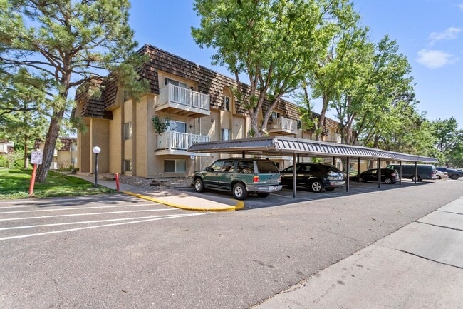 Building Photo - 2 bed / 1 bath - Whispering Pines Condo