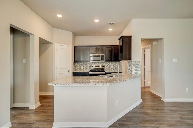 Building Photo - AVAILABLE MID JUNE ; APPLY ON OUR WEBSITE TODAY!!!