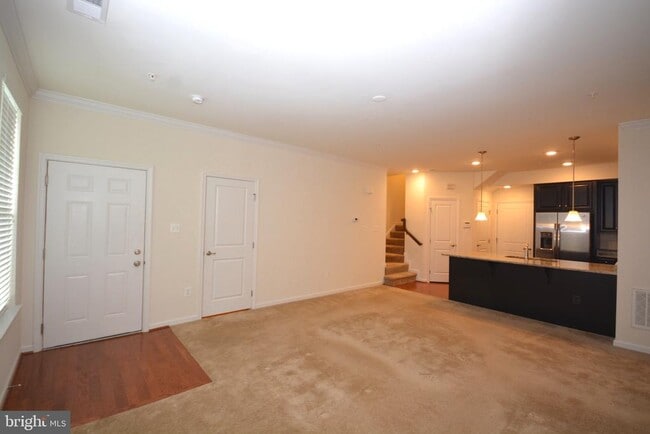 Building Photo - 5942 Leben Dr