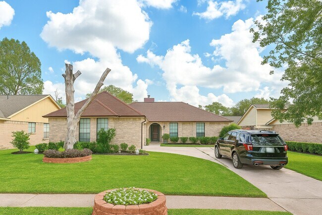 Primary Photo - 10006 Hibernia Dr